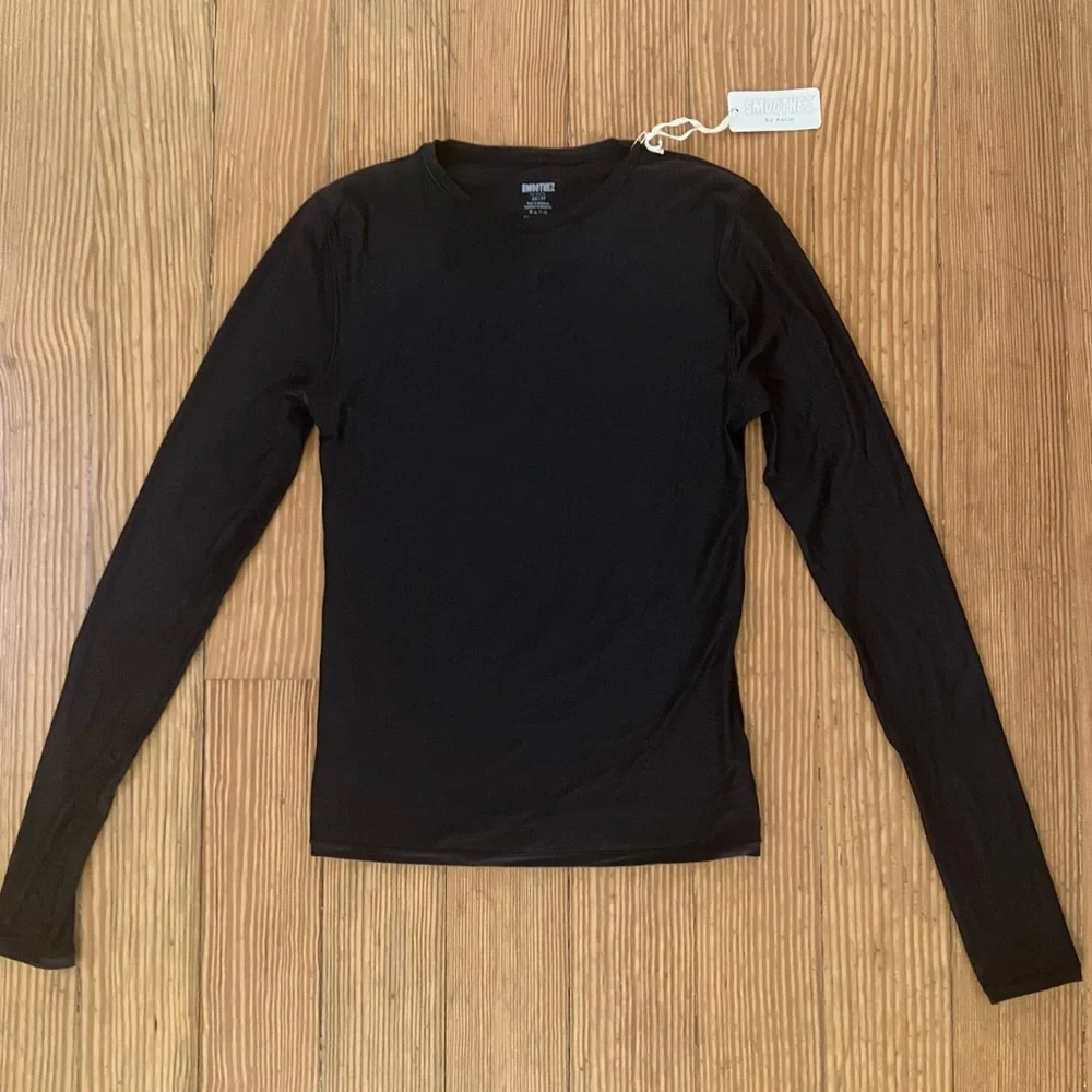 NWT Aerie SMOOTHEZ Long Sleeve Crew T-Shirt in True Black Sz XS. - Picture 4 of 10
